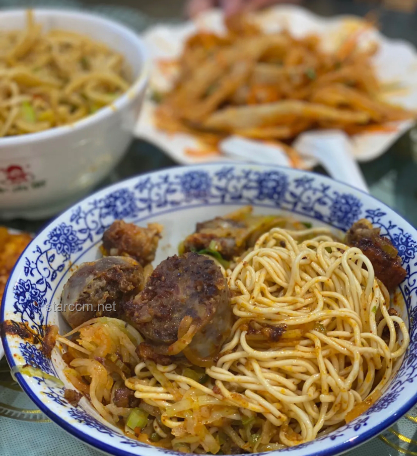絞肉機(jī)衛(wèi)生與飲用水質(zhì)量：姚北實(shí)驗(yàn)學(xué)校食品安全事件對比分析