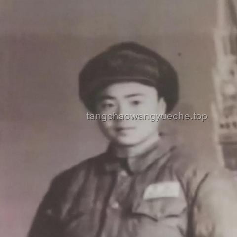 **珍貴瞬間:2021年袁老路上高歌《歌唱祖國》的溫暖回憶** **珍貴瞬間:2021年袁老路上高歌《歌唱祖國》的溫暖回憶**