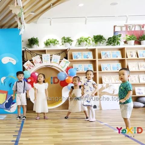 **畢業(yè)季的旋律:九首寶藏歌曲,陪你走過夏天的相遇與分別** **畢業(yè)季的旋律:九首寶藏歌曲,陪你走過夏天的相遇與分別**