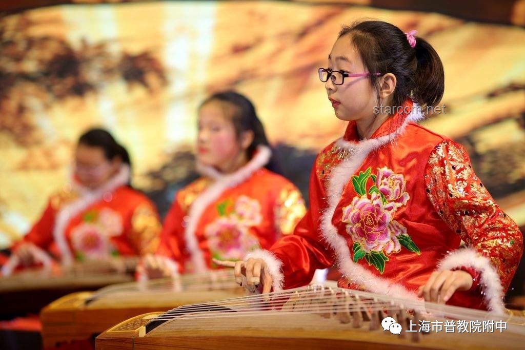 **喻言鐘辰樂(lè)合唱:跨界融合,音樂(lè)創(chuàng)新的淪陷之美?** **喻言鐘辰樂(lè)合唱:跨界融合,音樂(lè)創(chuàng)新的淪陷之美?**