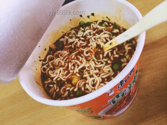 現(xiàn)在的食品科技下,腐乳與方便面調(diào)料鮮味對決:誰更勝一籌? 現(xiàn)在的食品科技下,腐乳與方便面調(diào)料鮮味對決:誰更勝一籌?