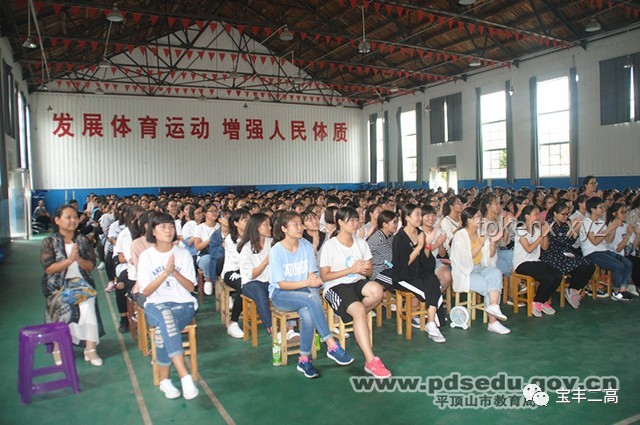 學(xué)校換掉下課鈴 高三學(xué)生情感共鳴 學(xué)校換掉下課鈴 高三學(xué)生情感共鳴