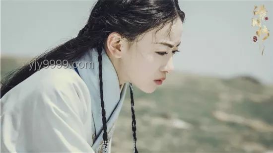 吹雪搖新視界:徐藝洋視頻循環(huán)下的創(chuàng)意靈感涌動(dòng) 吹雪搖新視界:徐藝洋視頻循環(huán)下的創(chuàng)意靈感涌動(dòng)