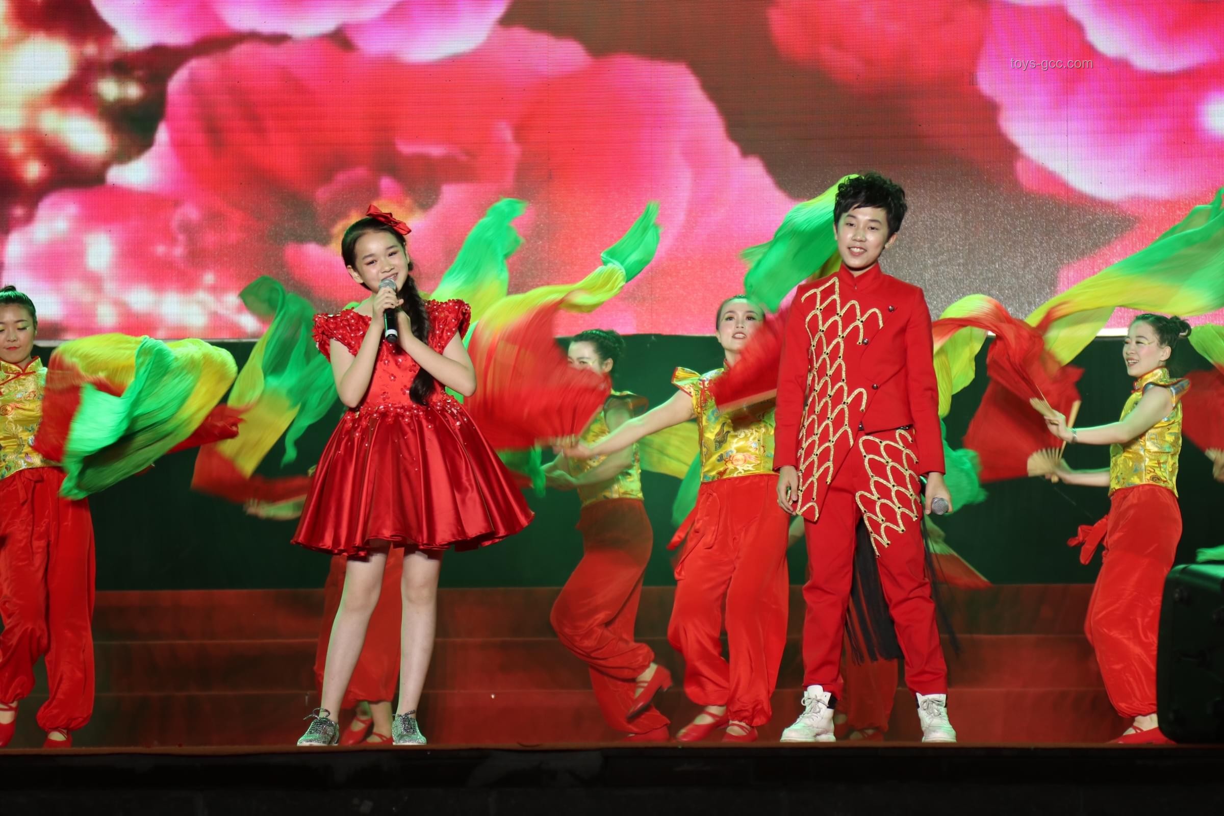 登陸新紀(jì)元:少年組合的創(chuàng)新舞臺(tái)革命 登陸新紀(jì)元:少年組合的創(chuàng)新舞臺(tái)革命