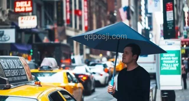 雨中撐傘新喻：母愛(ài)的創(chuàng)新啟示錄，跨界共筑愛(ài)心傘幕