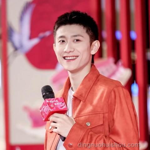 范丞丞與圈內(nèi)友人:深度剖析“很平均的交情” 范丞丞與圈內(nèi)友人:深度剖析“很平均的交情”
