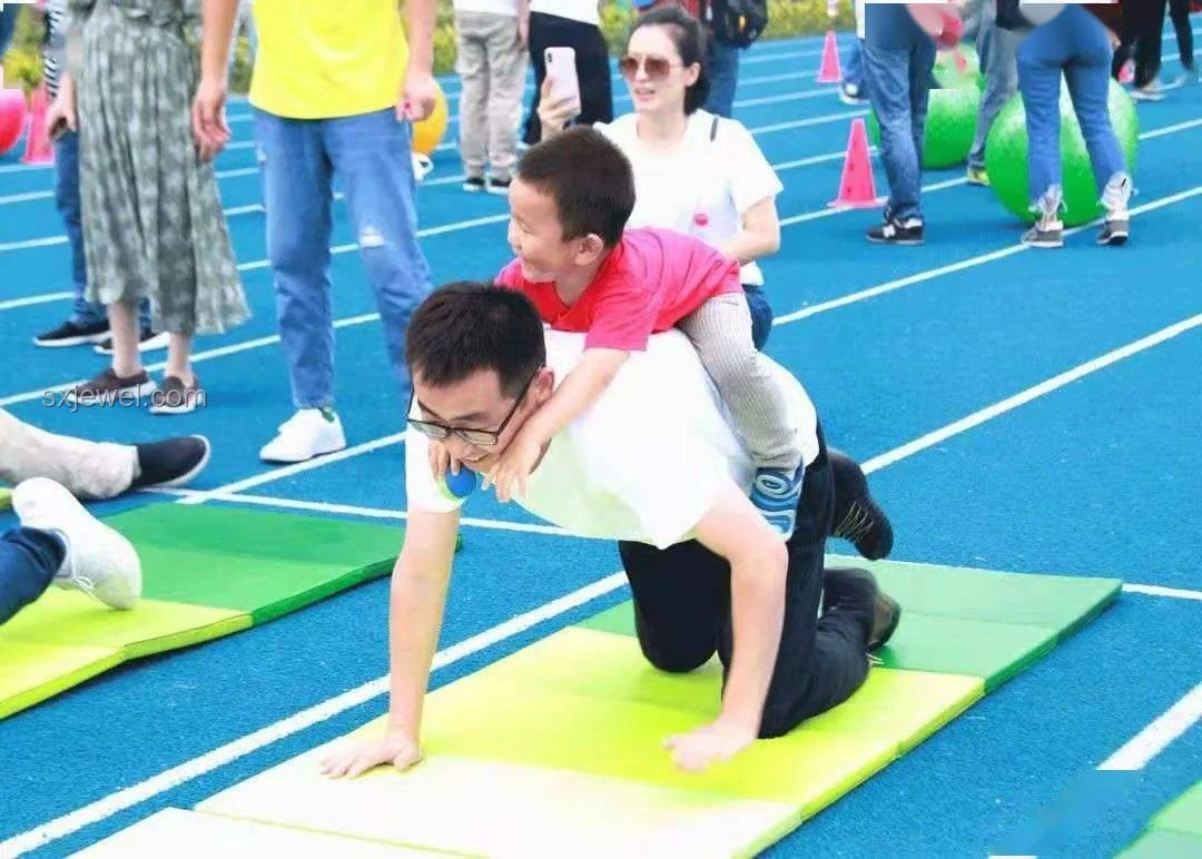 小孩骨折前后活動能力對比分析:拐杖下的“健步如飛” 小孩骨折前后活動能力對比分析:拐杖下的“健步如飛”