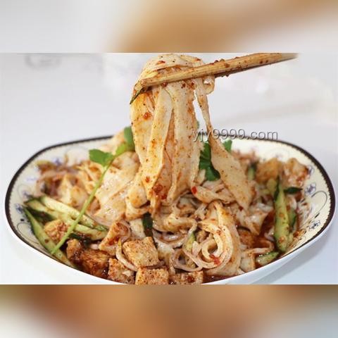 今天吃的涼皮口味與營養(yǎng)對比 今天吃的涼皮口味與營養(yǎng)對比