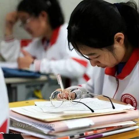 真愛韋神指南:如何不打擾韋東奕的生活 真愛韋神指南:如何不打擾韋東奕的生活