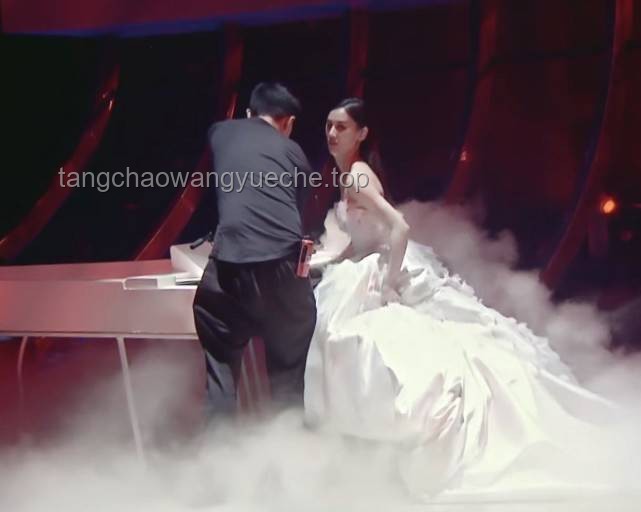 黃圣依回應(yīng)結(jié)婚“先斬后奏”事件解析 黃圣依回應(yīng)結(jié)婚“先斬后奏”事件解析