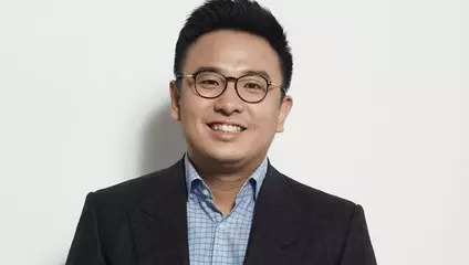 何秋亊工作室致歉背后的創(chuàng)新重生策略,跨界反思,設(shè)計(jì)思維,情緒智能,未來(lái)趨勢(shì)