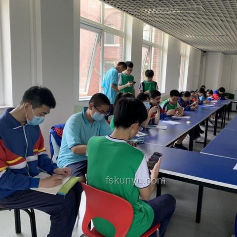 《學(xué)生最抽象的一集》:教育創(chuàng)新實踐案例研究 《學(xué)生最抽象的一集》:教育創(chuàng)新實踐案例研究