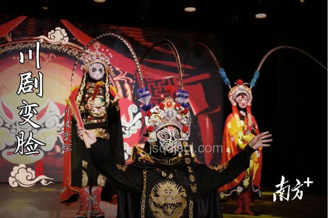 《川劇變臉》藝術(shù)：未來趨勢與文化傳承的交融展望