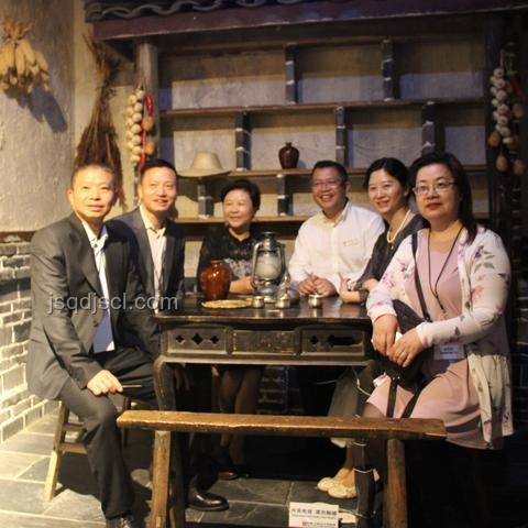 臺灣網(wǎng)紅館長游覽大陸,隨行記者發(fā)聲引關(guān)注 臺灣網(wǎng)紅館長游覽大陸,隨行記者發(fā)聲引關(guān)注