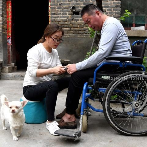 韓紅怒指:音樂現(xiàn)場的真諦,在提示音之外的創(chuàng)新演繹 韓紅怒指:音樂現(xiàn)場的真諦,在提示音之外的創(chuàng)新演繹
