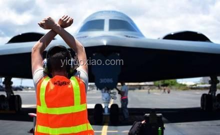專家解析：美B-2轟炸機繞路關島策略應對伊朗的啟示