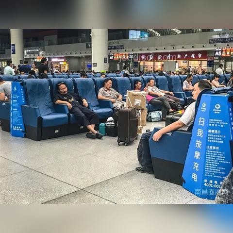 外賣小哥國際范:跨文化服務(wù)的創(chuàng)新征途 外賣小哥國際范:跨文化服務(wù)的創(chuàng)新征途