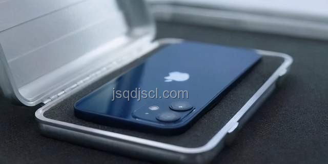 iPhone16 Pro大幅降價30%:庫克孤注一擲的市場策略 iPhone16 Pro大幅降價30%:庫克孤注一擲的市場策略