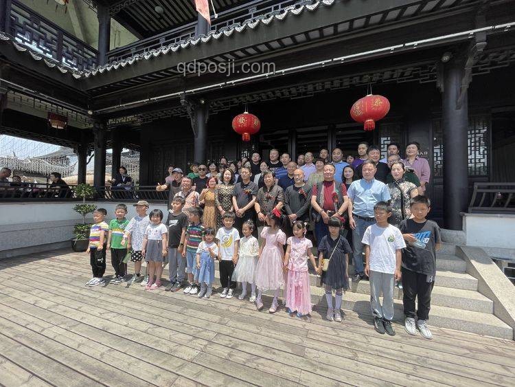 黑色為何在當代成為高級感的代名詞? 黑色為何在當代成為高級感的代名詞?