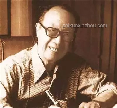 成龍長(zhǎng)文悼念蔡瀾:回憶往昔,致敬“半個(gè)師父” 成龍長(zhǎng)文悼念蔡瀾:回憶往昔,致敬“半個(gè)師父”