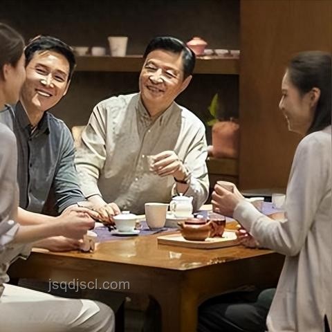 月入一萬(wàn)與不同收入水平的生活質(zhì)量對(duì)比分析