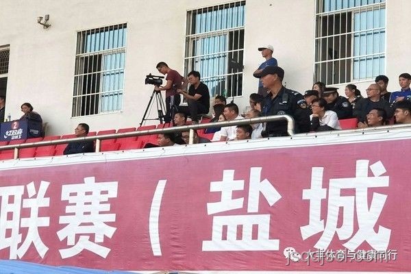 鹽城隊(duì)2比0勝鎮(zhèn)江隊(duì),登頂榜首背后的故事 鹽城隊(duì)2比0勝鎮(zhèn)江隊(duì),登頂榜首背后的故事