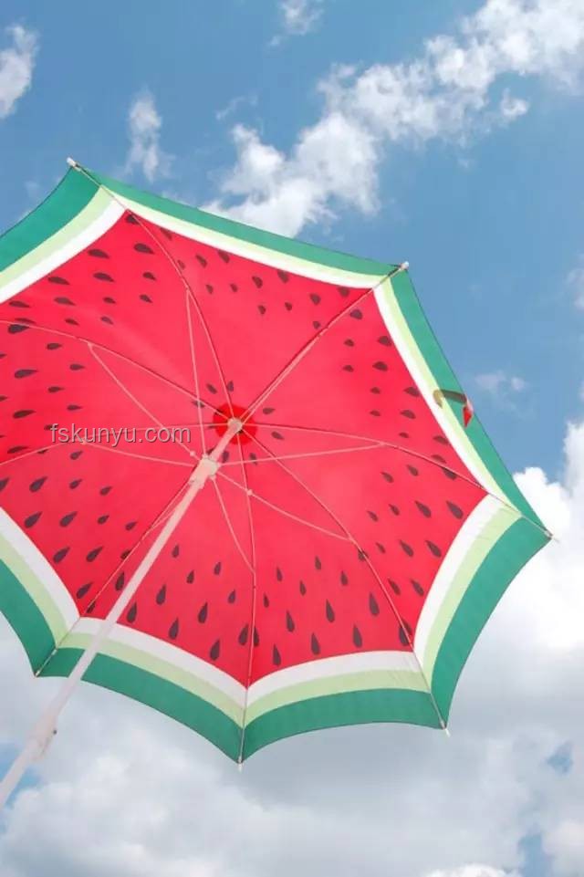 雨傘變兇器？前臺借傘事件的創(chuàng)新反思