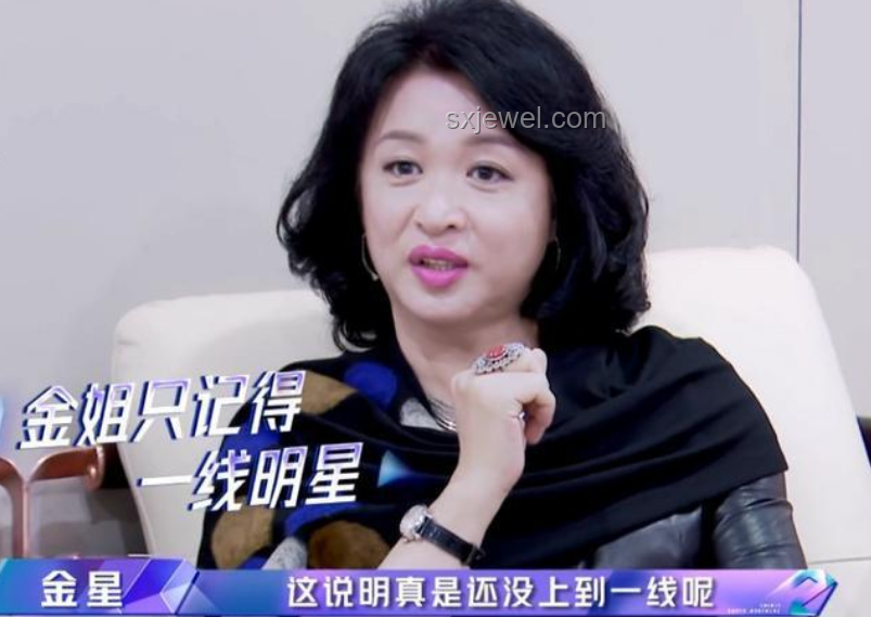 董晴靠自己火出圈的實(shí)用指南：個(gè)人品牌打造秘籍