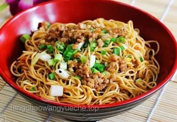 大學(xué)生就業(yè)指導(dǎo):蔥燒大排速變蔥油拌面,一菜兩吃超實(shí)用! 大學(xué)生就業(yè)指導(dǎo):蔥燒大排速變蔥油拌面,一菜兩吃超實(shí)用!