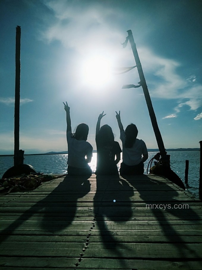 畢業(yè)旅行方式對(duì)比：用畢業(yè)旅行推開世界的門，傳統(tǒng)游與深度游
