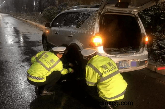 利物浦前鋒若塔車禍警示:行車安全與應急處理 利物浦前鋒若塔車禍警示:行車安全與應急處理