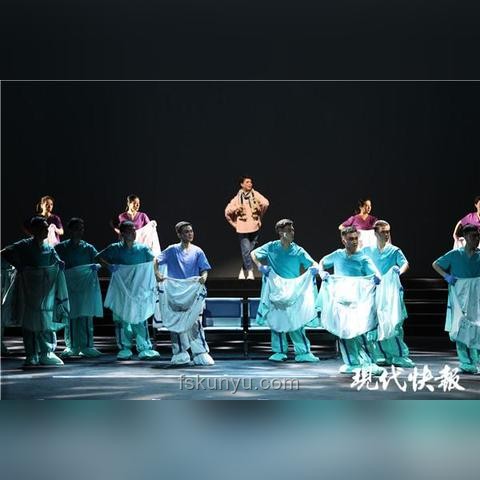 南京比賽盛況,忙壞了隔壁安徽支援團???♂??? 南京比賽盛況,忙壞了隔壁安徽支援團???♂???