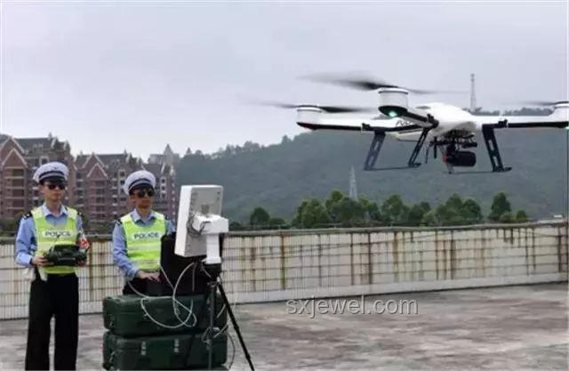 山東艦抵港無人機(jī)航拍被拘案研究