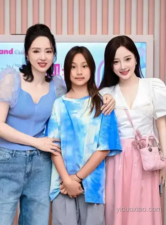 《是女兒是媽媽2》中李嘉格母女關(guān)系的深度剖析??與成長啟示 《是女兒是媽媽2》中李嘉格母女關(guān)系的深度剖析??與成長啟示
