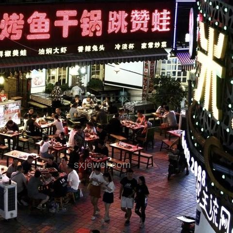 虛一直構(gòu)的烤魚之夜:麥田晚風(fēng)中的溫馨記憶 虛一直構(gòu)的烤魚之夜:麥田晚風(fēng)中的溫馨記憶