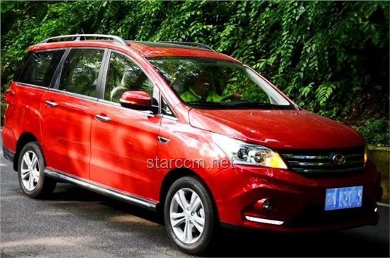 240萬粉絲軍火區(qū)UP主座駕揭秘:老李船長愛車對比解析 240萬粉絲軍火區(qū)UP主座駕揭秘:老李船長愛車對比解析