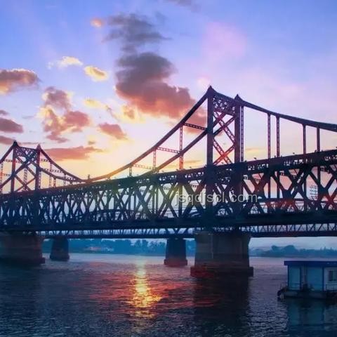 成群朝鮮游客隔江游中國背后的動(dòng)因與影響對比