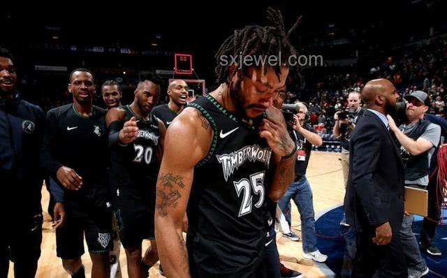 NBA交易市場深度洞察:巨星流動與球隊重構(gòu)的新紀(jì)元 NBA交易市場深度洞察:巨星流動與球隊重構(gòu)的新紀(jì)元