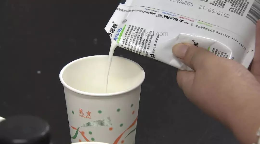大學生飲料開啟后存放3天與即時飲用細菌感染對比分析 大學生飲料開啟后存放3天與即時飲用細菌感染對比分析