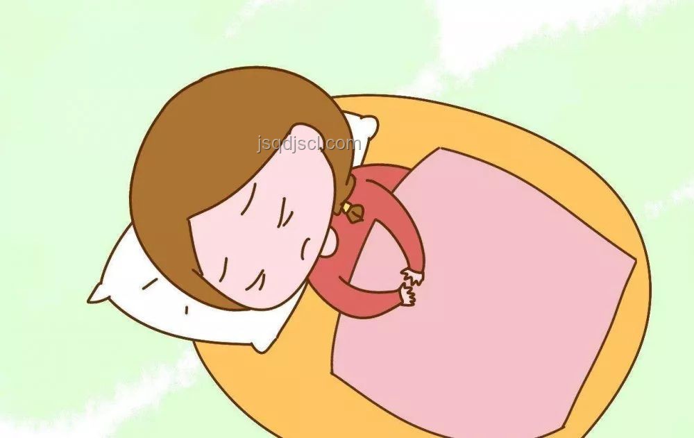 女子長途飛行后心跳驟停，肺栓塞風(fēng)險(xiǎn)需警惕