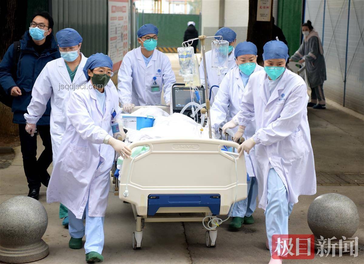 女子長途飛行后心跳驟停，肺栓塞風(fēng)險(xiǎn)需警惕
