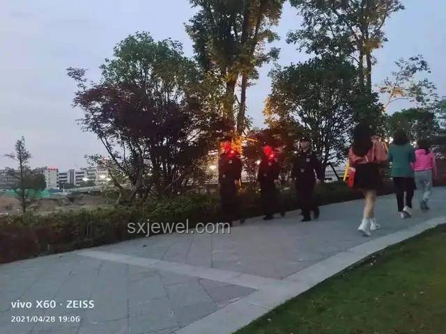 鄭州公園事件與公共場(chǎng)所治安管理對(duì)比分析 鄭州公園事件與公共場(chǎng)所治安管理對(duì)比分析