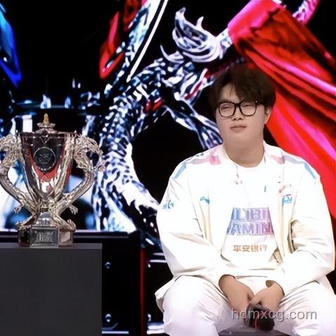 Bin自稱(chēng)LPL史上第一上單:上單選手的榮耀與挑戰(zhàn) Bin自稱(chēng)LPL史上第一上單:上單選手的榮耀與挑戰(zhàn)