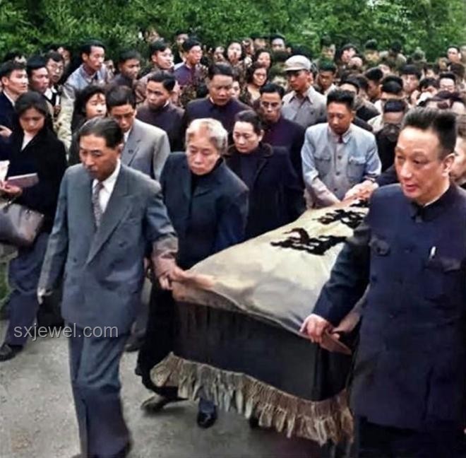 楊少華“盛大出殯”啟示錄：豪華葬禮背后的創(chuàng)新反思與跨界靈感