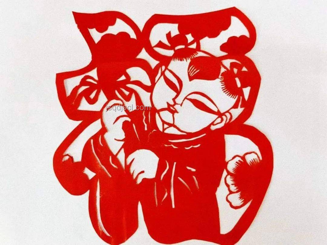 刻紙藝術(shù)融合網(wǎng)絡(luò)文學(xué):以“十日終焉”齊夏形象為切口 刻紙藝術(shù)融合網(wǎng)絡(luò)文學(xué):以“十日終焉”齊夏形象為切口