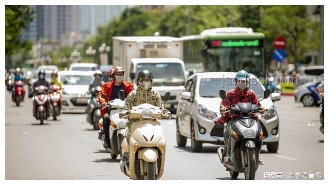 “中國(guó)制造”電動(dòng)車挑戰(zhàn)高溫：一場(chǎng)意外的考驗(yàn)與成長(zhǎng)