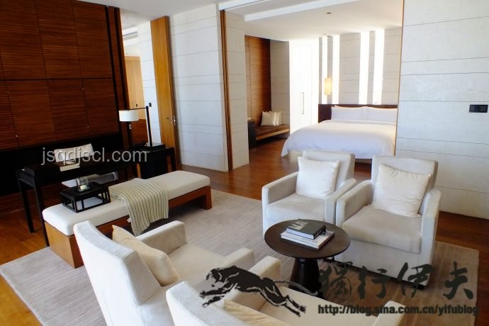 “8元旅館”背后的折疊世界：重慶住宿現(xiàn)象深度剖析