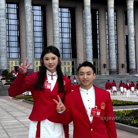 4元互動新解:男女同事爭付錢的創(chuàng)意社交模式 4元互動新解:男女同事爭付錢的創(chuàng)意社交模式