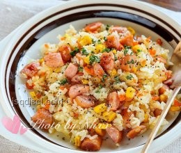 失業(yè)也能享美食?“0元炒飯”創(chuàng)新生存法則 失業(yè)也能享美食?“0元炒飯”創(chuàng)新生存法則